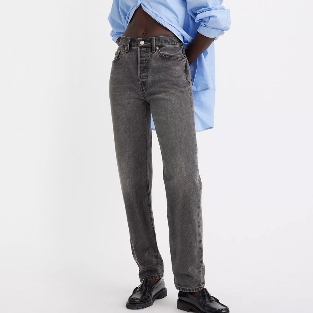 New Levi’s 501 ‘81 Jeans High Rise Tapered Leg Granular Wash Grey
